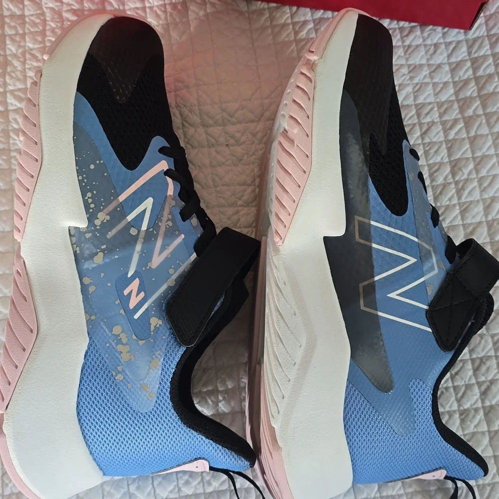 New Balance Rave Run V2 Bungee Lace With Top Strap Wide Shoes - Picture 6 of 12